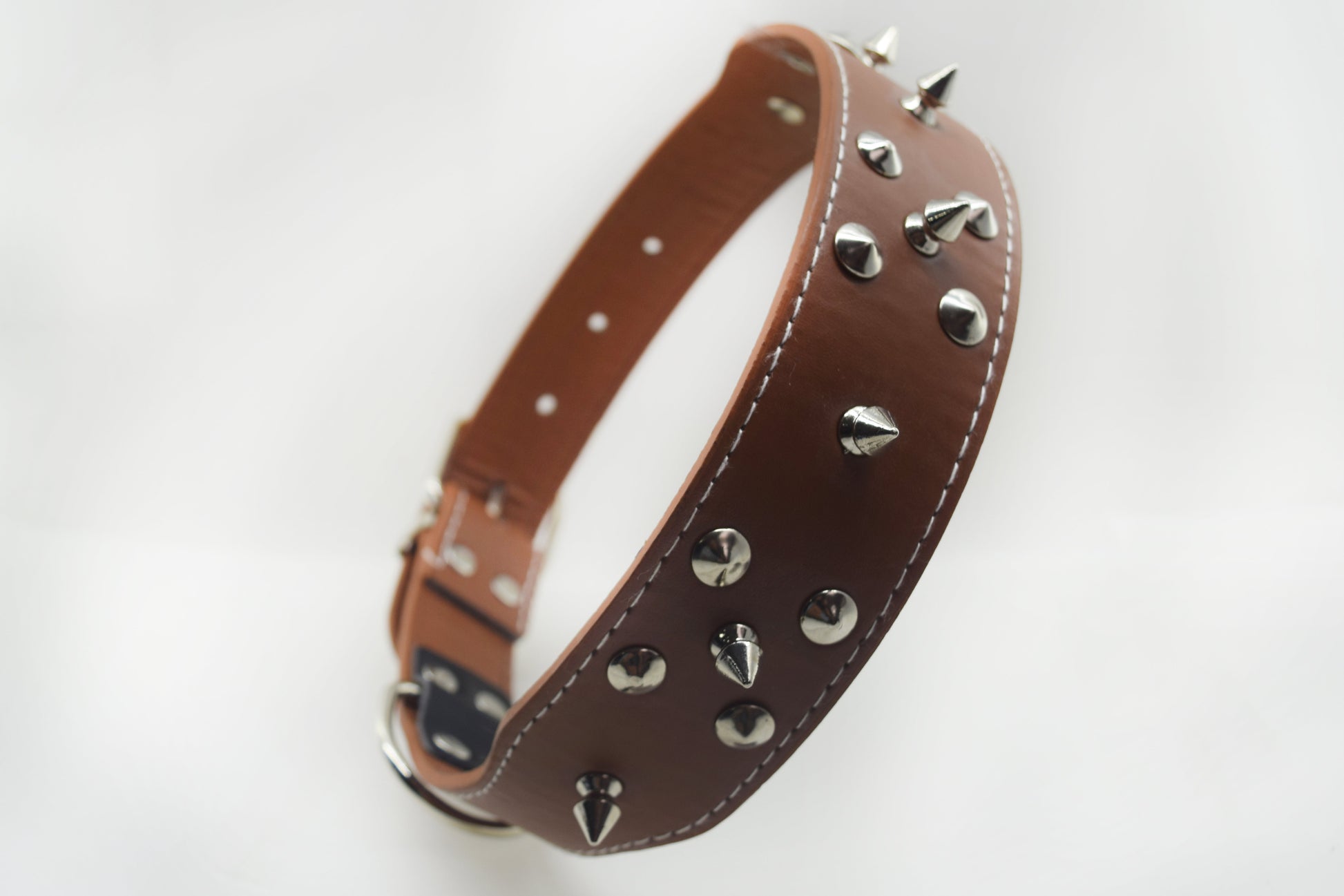 Collar para Perro de Picos de Metal | DUKE´S, Collares Ajustables Acolchados para Mascotas de Tamaño Pequeño a Grande, Patrón Sólido, Material Duradero, Collar Personalizado para Perros